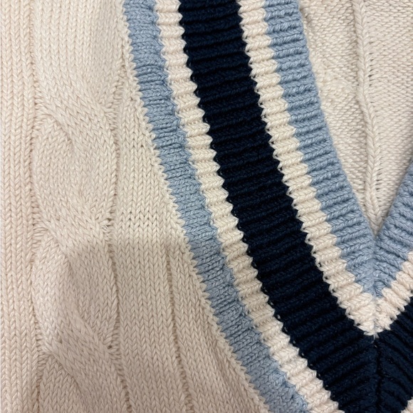 Veronica Beard White and Navy V-Neck Sweater - Picture 3 of 6